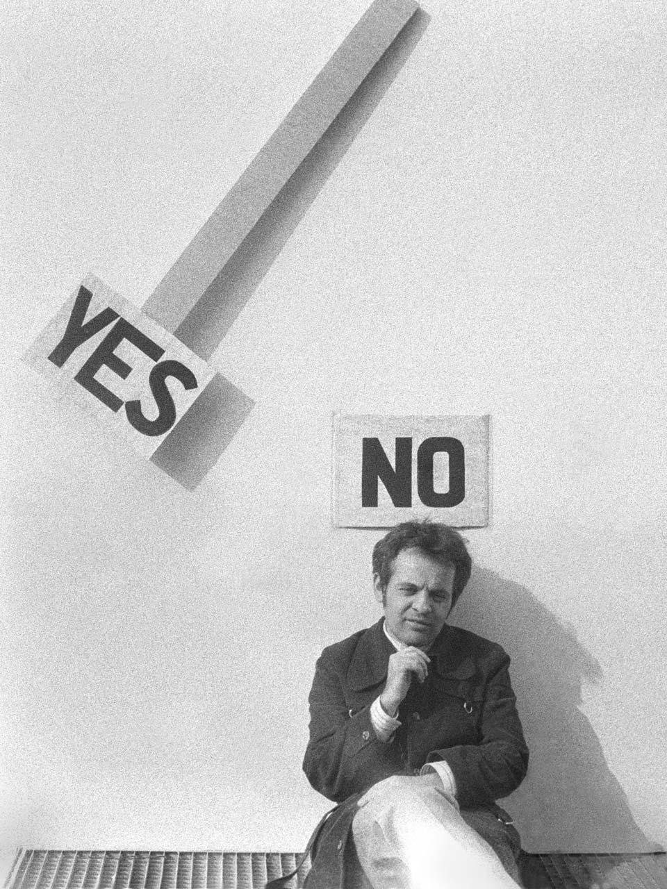 Geza Perneczky Yes-No Pendulum